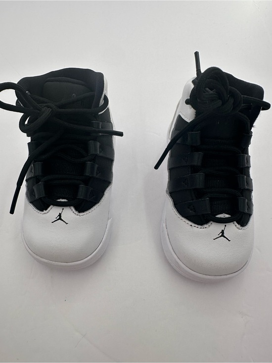 Jordan Other - Air Jordan 11 Retro little Flex (Concord) Toddler Sneakers, Black/White Size 5C